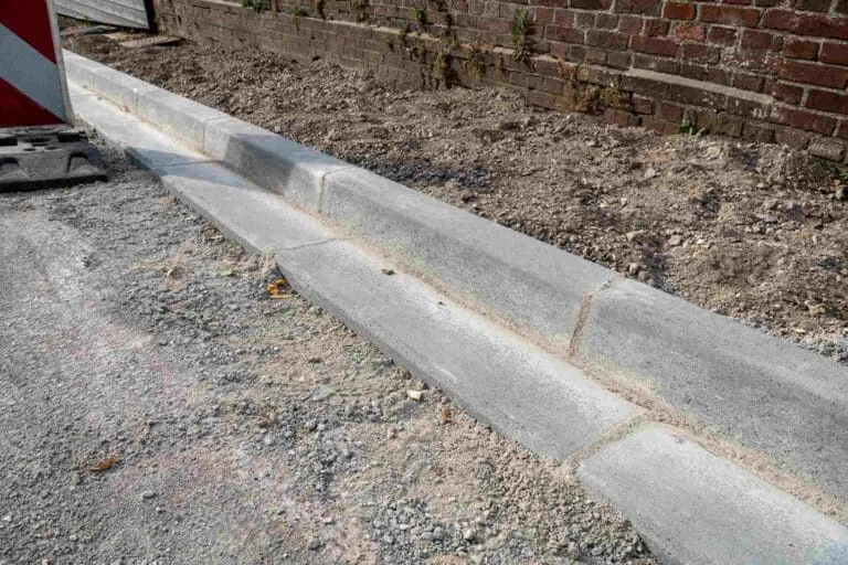Curbing