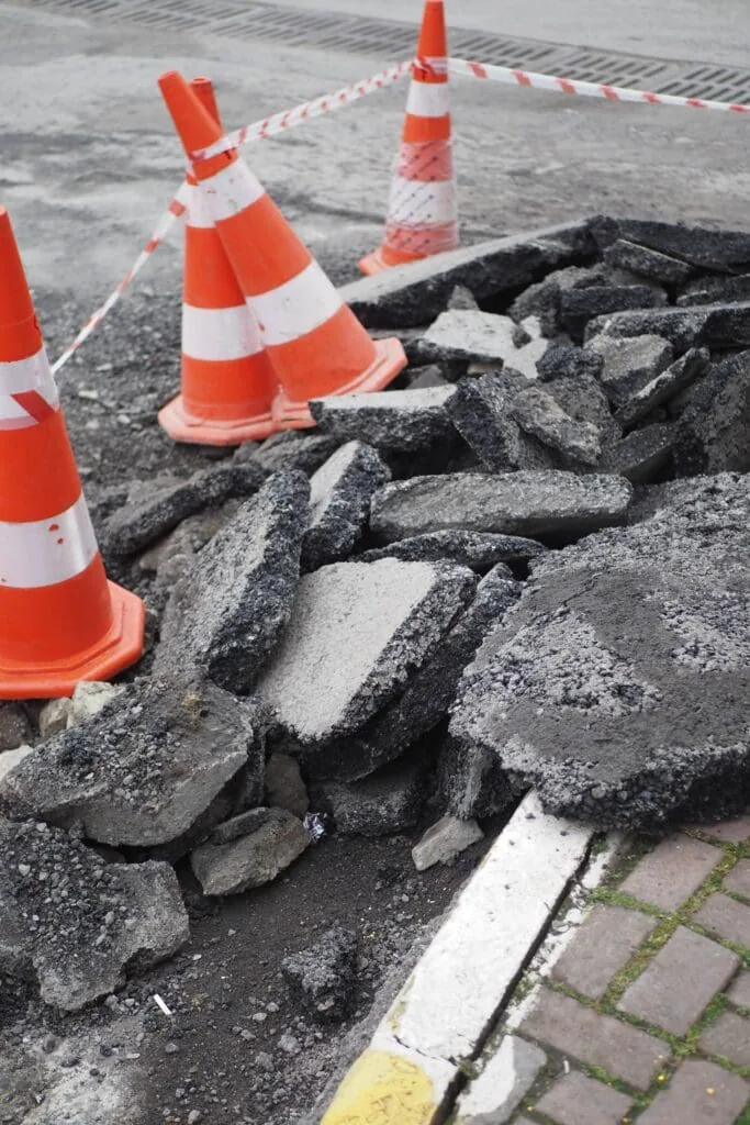 Cracked Pot Hole
